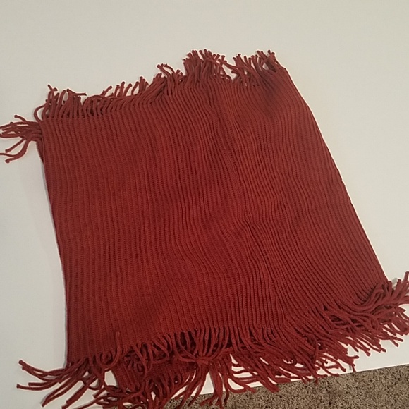 Scarve - Picture 4 of 4